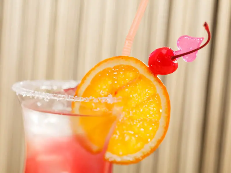 cocktail-ginger-ale-aux-fruits-min