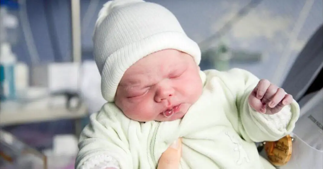 20 Superbes prénoms de petites filles oubliés au fil du temps-min 20 Superbes prénoms de petites filles oubliés au fil du temps-min