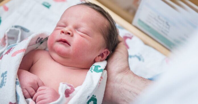 30 prénoms originaux pour bébé à naître en 2021-min