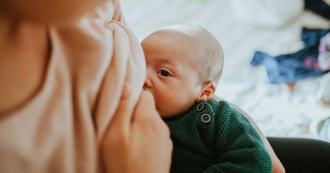 Allaitement pourquoi est-ce si difficile moralement dy mettre un terme-min
