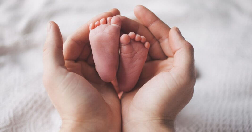 Quelles sont les démarches à faire avant et après la naissance-min