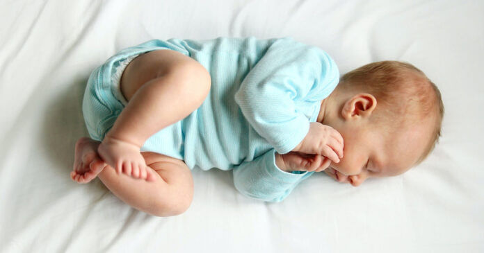 sieste-de-bebe-7-conseils-precieux-pour-le-faire-dormir-correctement