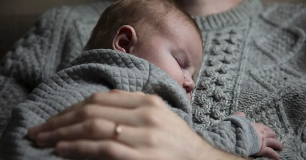 Sommeil bébé à chaque âge et à chaque enfant ses besoins-min Sommeil bébé à chaque âge et à chaque enfant ses besoins-min