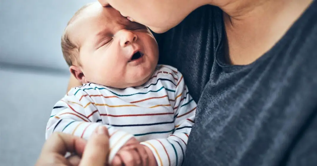 Top 20 des prénoms courts et originaux à donner à sa petite fille en 2023-min Top 20 des prénoms courts et originaux à donner à sa petite fille en 2023-min