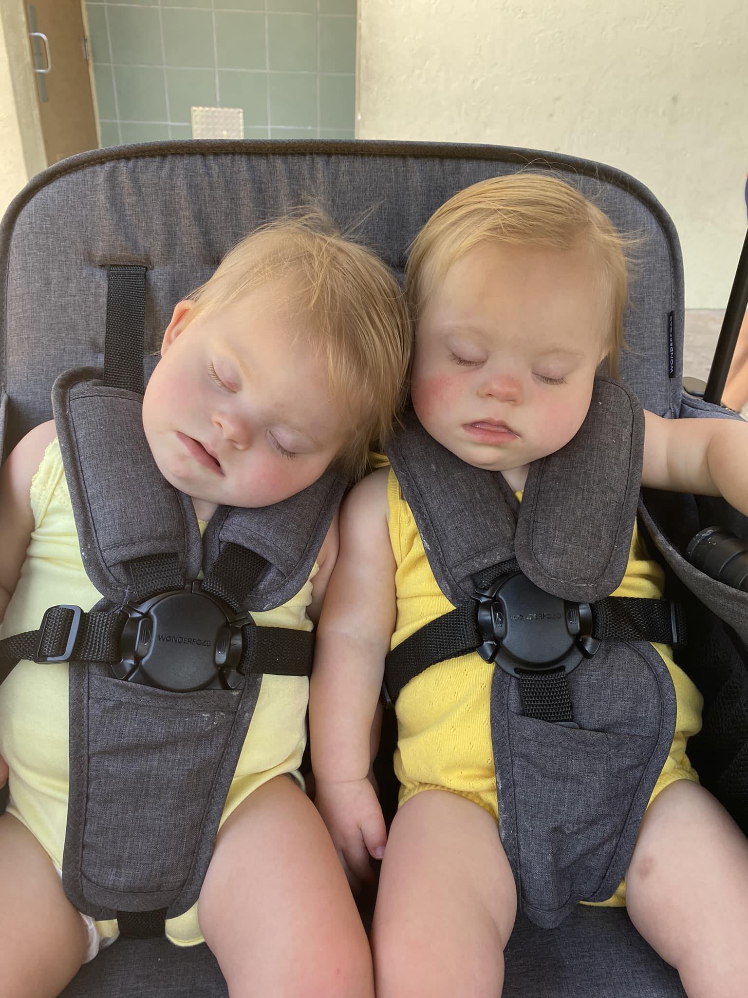 twins2-min
