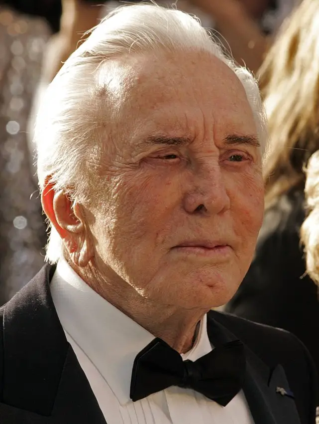 kirk douglas-min