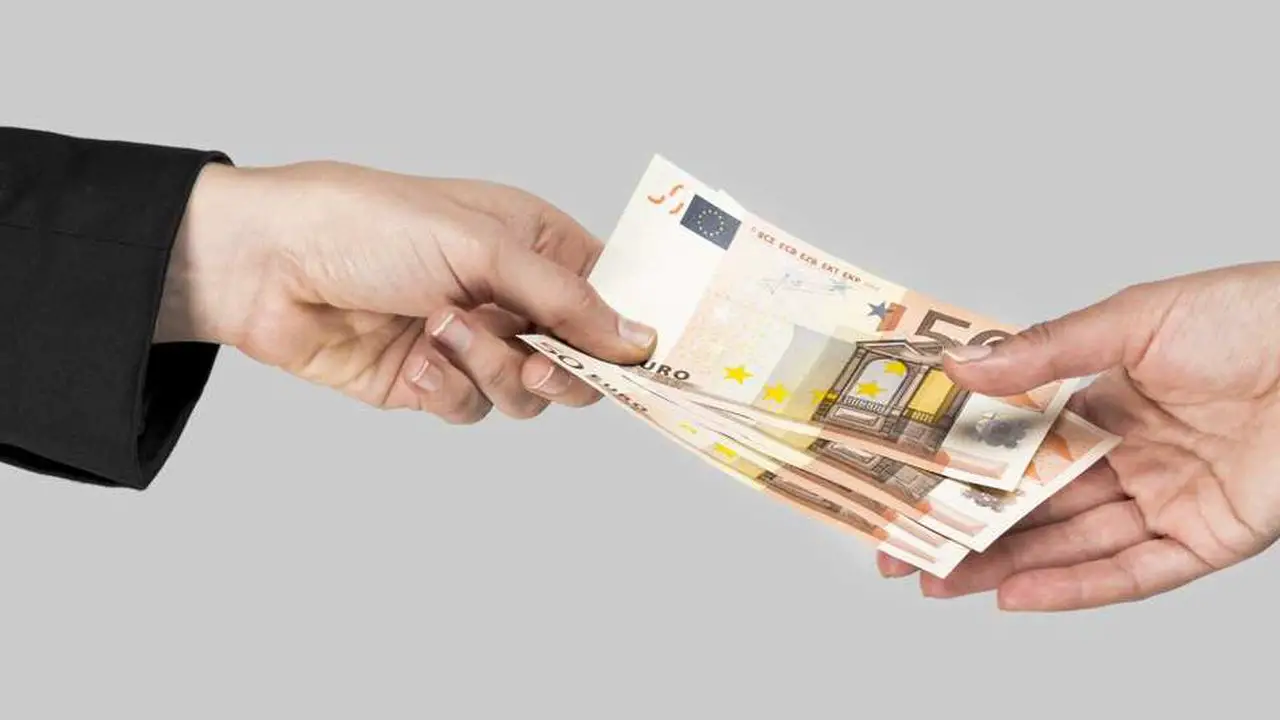 Une aide financière-min