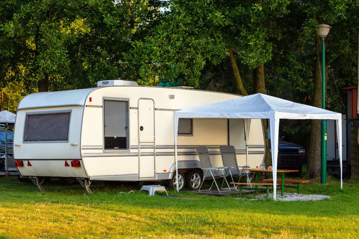 installer caravane chez soi-min