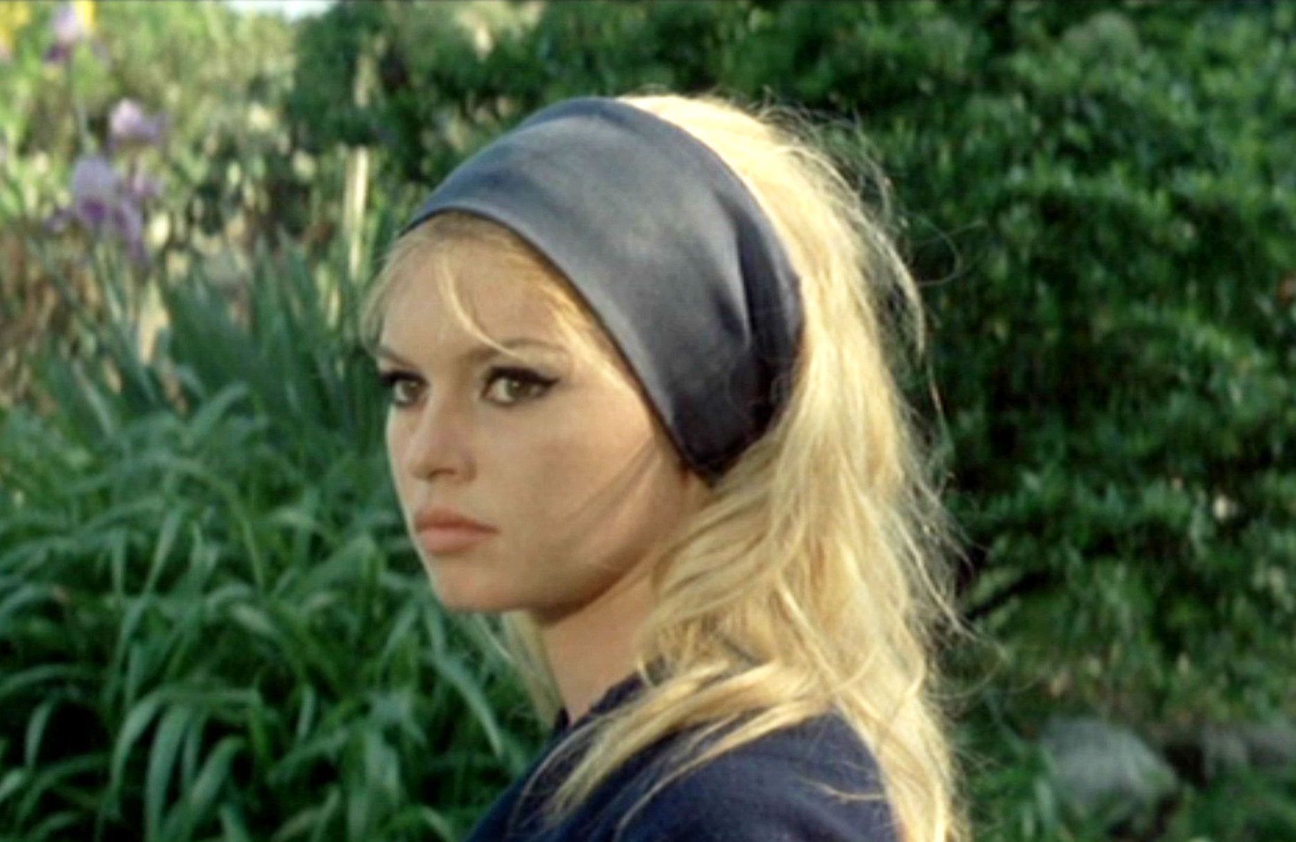 brigitte bardot adulte-min