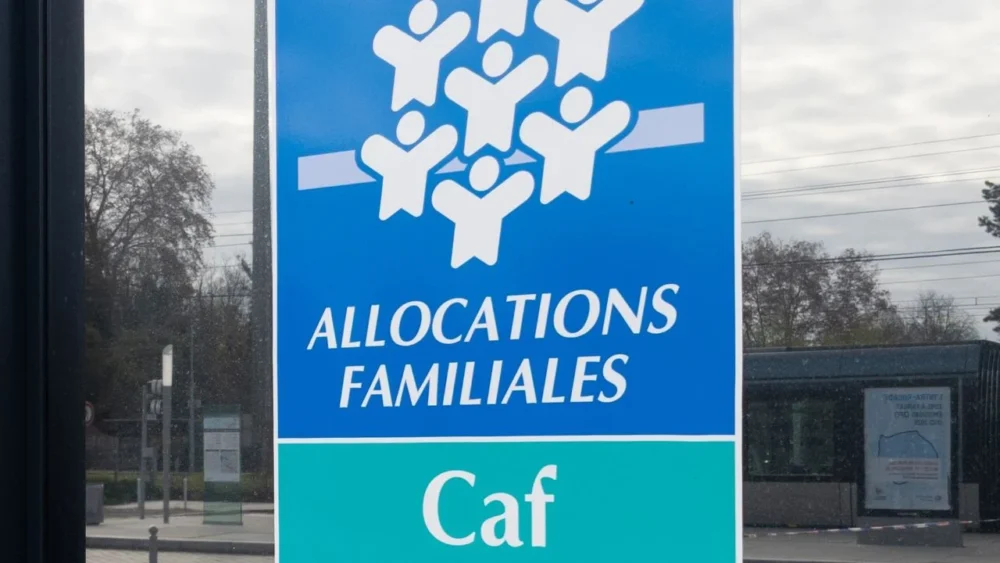 caf aide mere celibataire