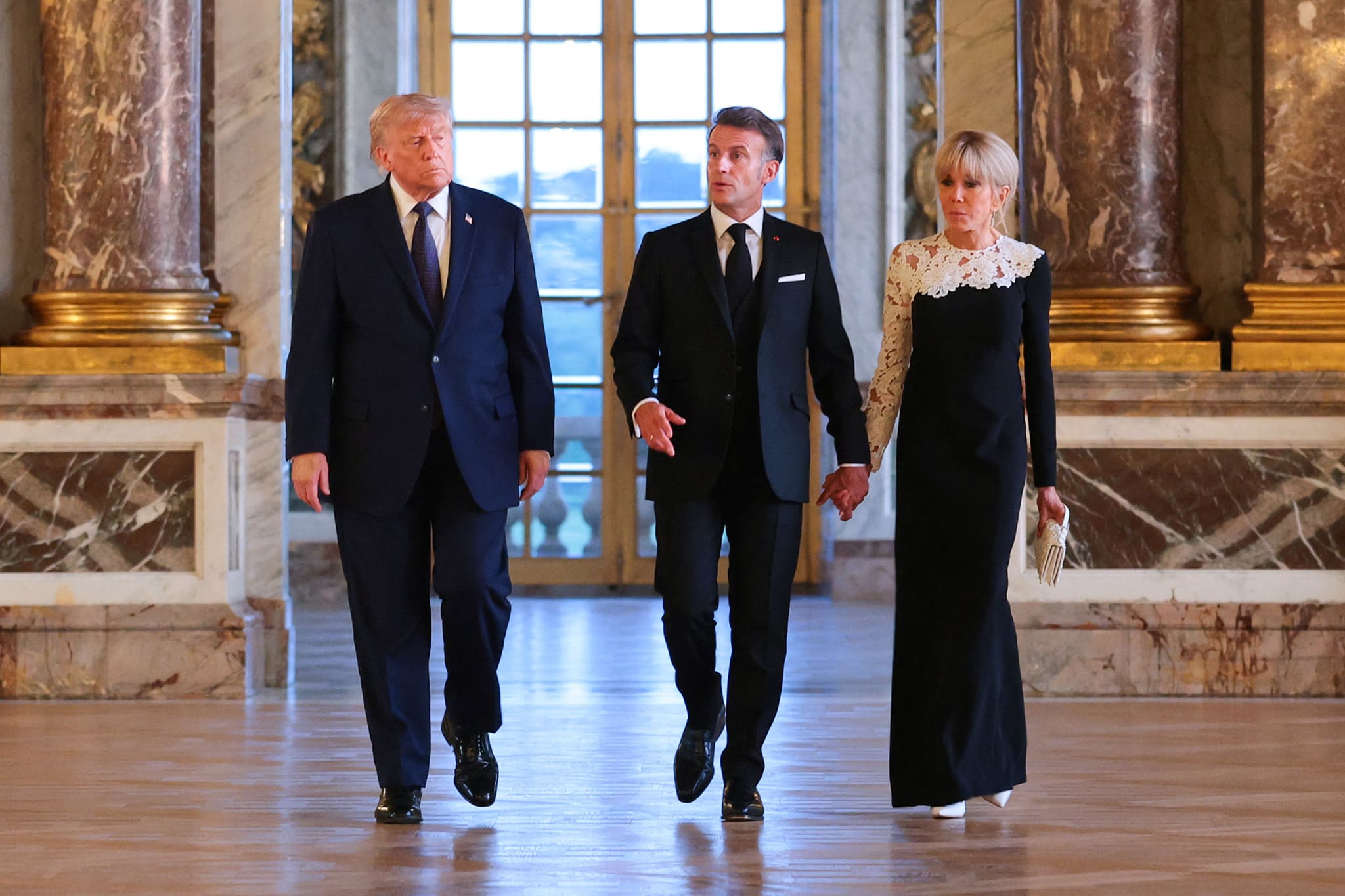 Emmanuel Macron a accueilli Donald Trump-min