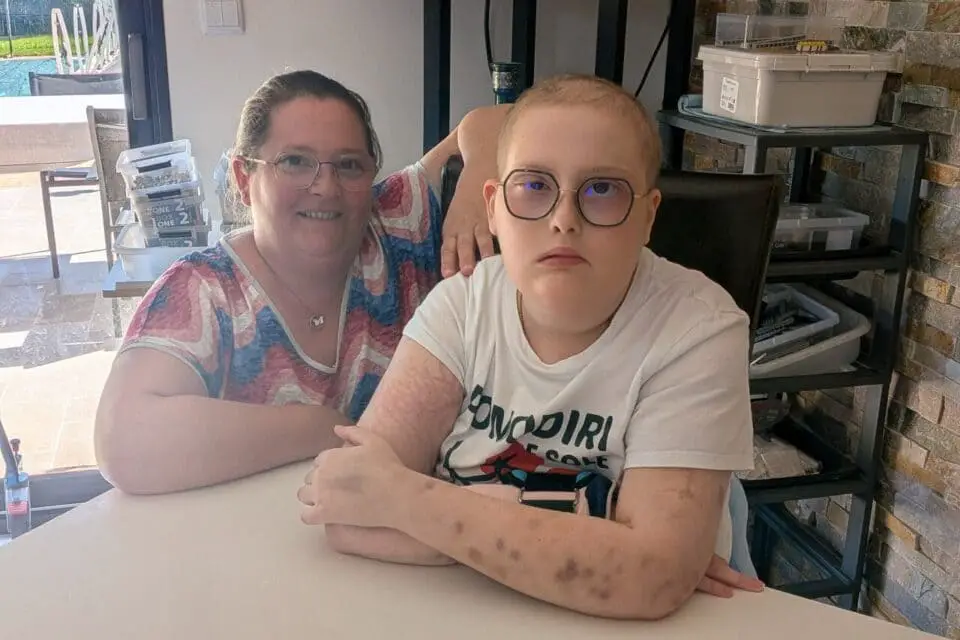 Louna, 15 ans, a vaincu son cancer du cerveau-min