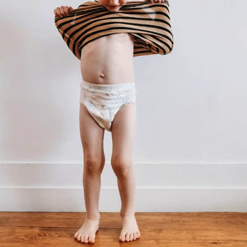 enfant couche-min