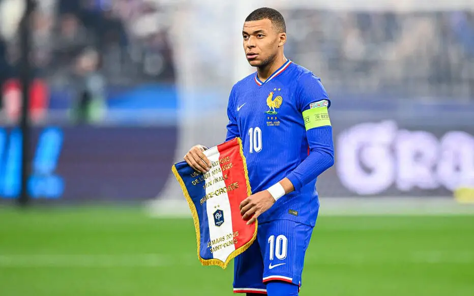 kylian mbapee-min