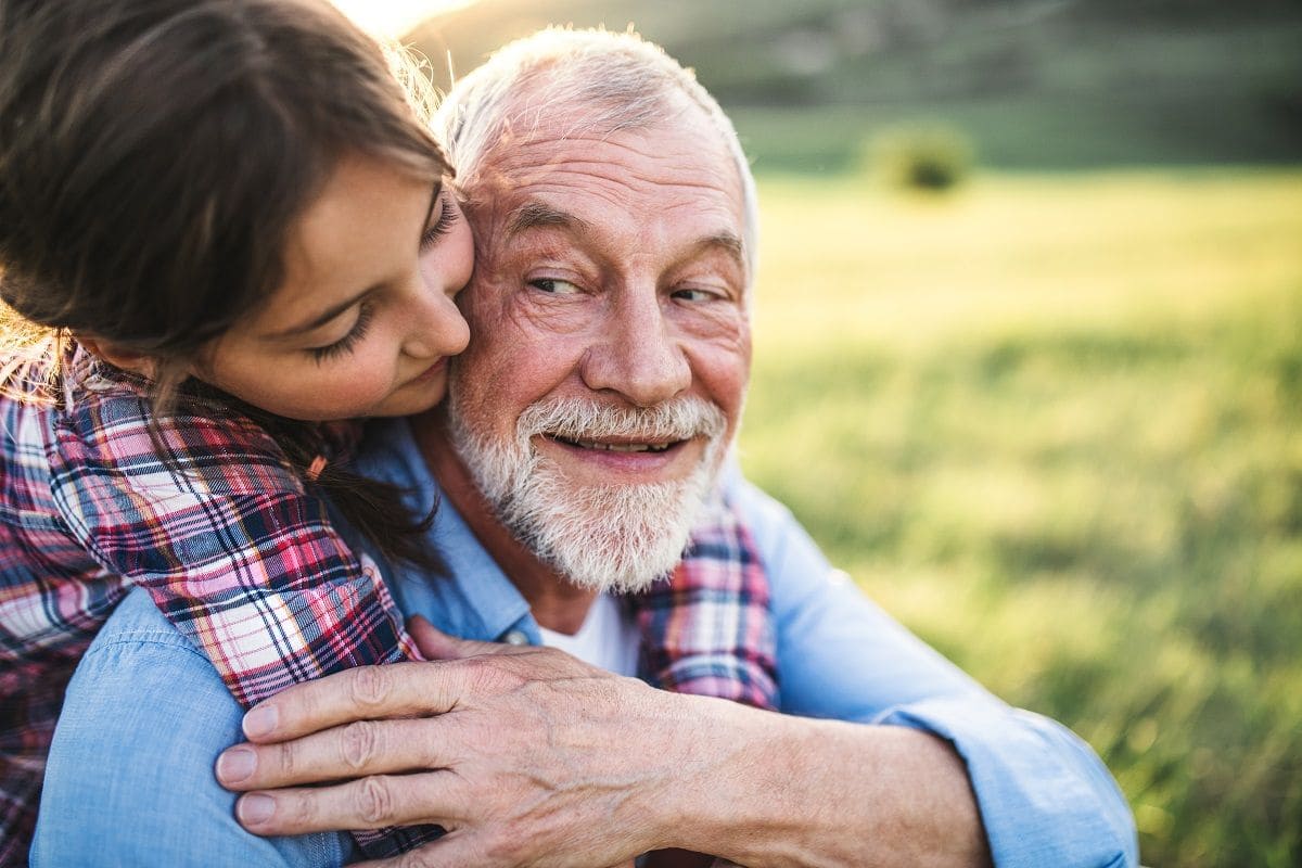 grand parents et petits enfants-min